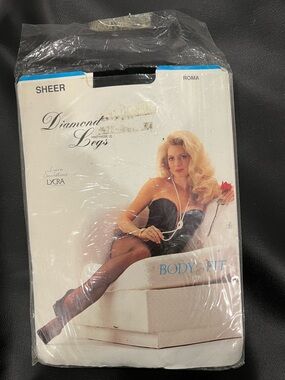 Diamond Legs Sheer Pantyhose - Black